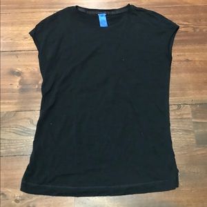 Kit and Ace black t-shirt. Size 6.